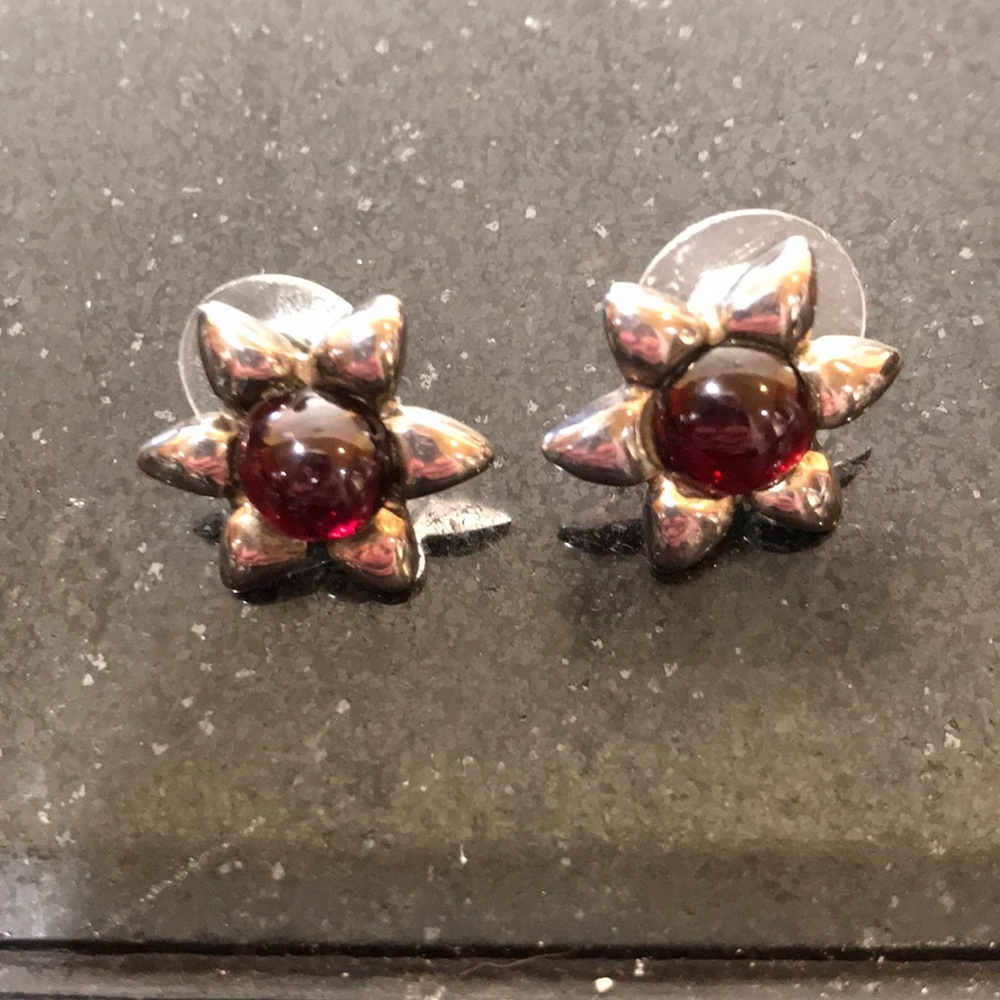 Earrings - Picture 2 of 6
